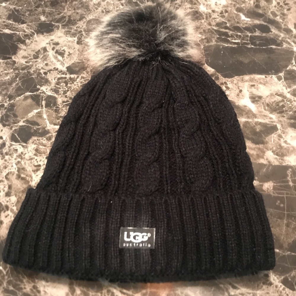 UGG knitted hat wool inside black NWOT